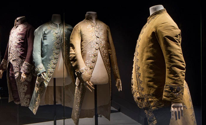 Unbuttoning French sartorial history from 18th to 20th century