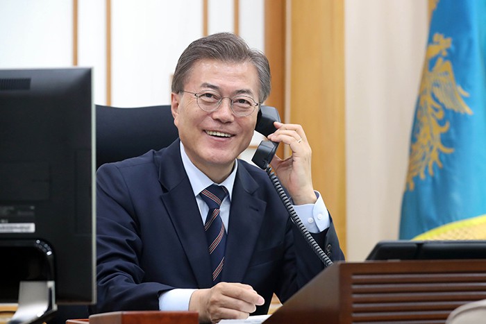 ‘Let’s embrace like friends’ says Korea, Mexico
